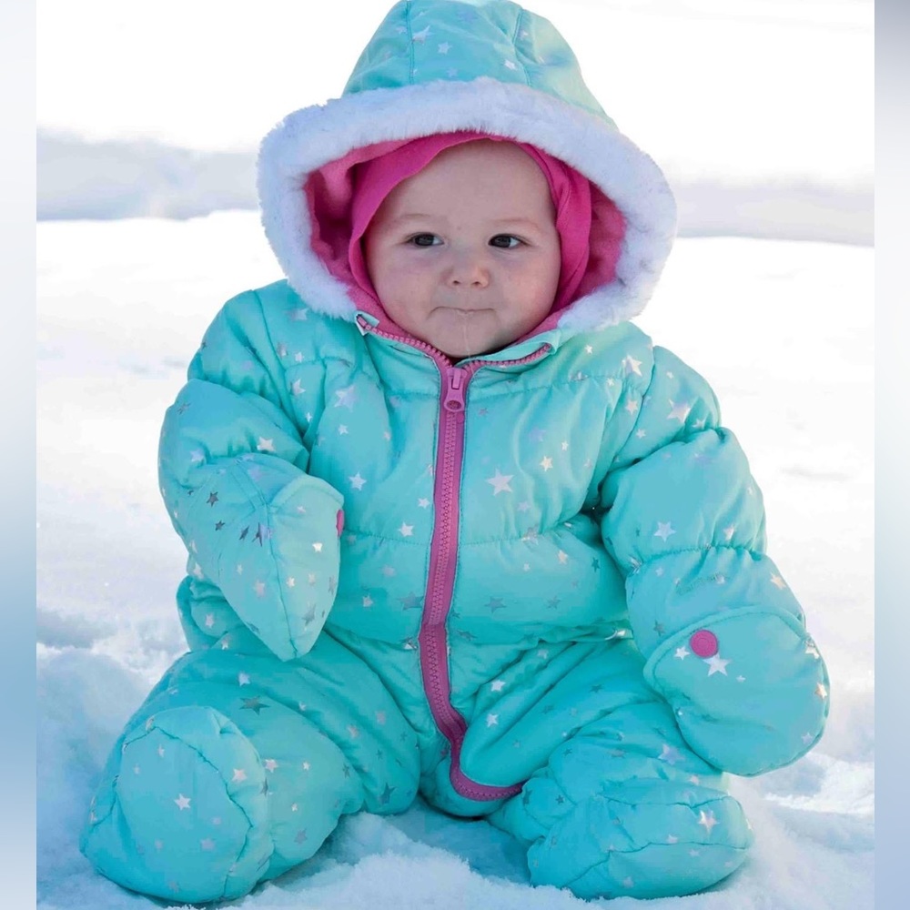 Carter’s 6-9 months Girls Turquoise Star Heavyweight Footed Pramsuit / Snowsuit
